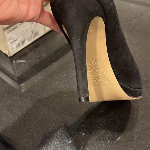 ARMANI- peep toe shoes size 38.5 - Picture 6 of 9